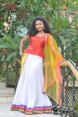 Vishnu Priya at Styles N Weaves Expo Launch